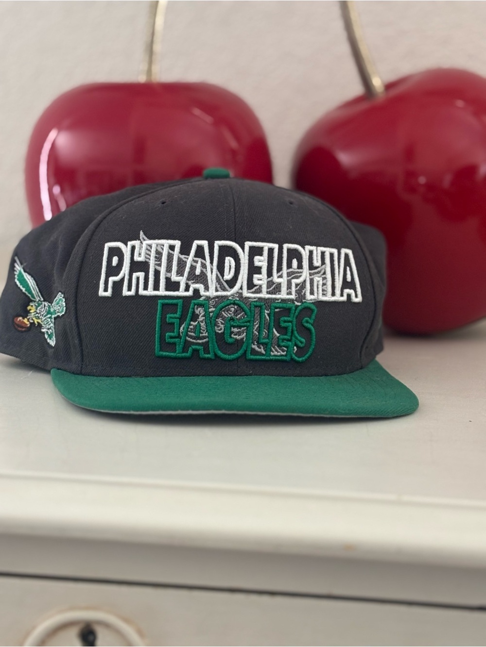 Men's Philadelphia Eagles Snapback Hat - Black with Green Visor